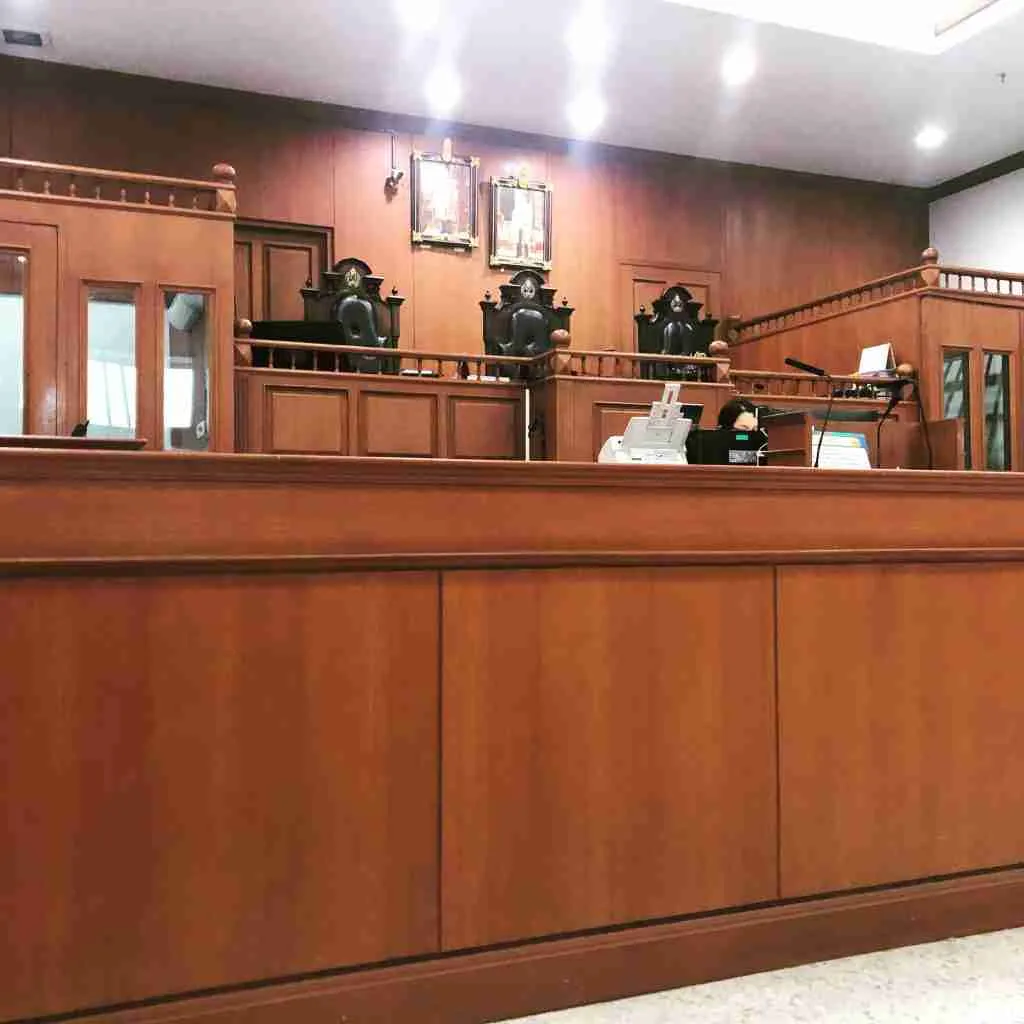 Example of a court to show that people have to do for going to court in Thailand